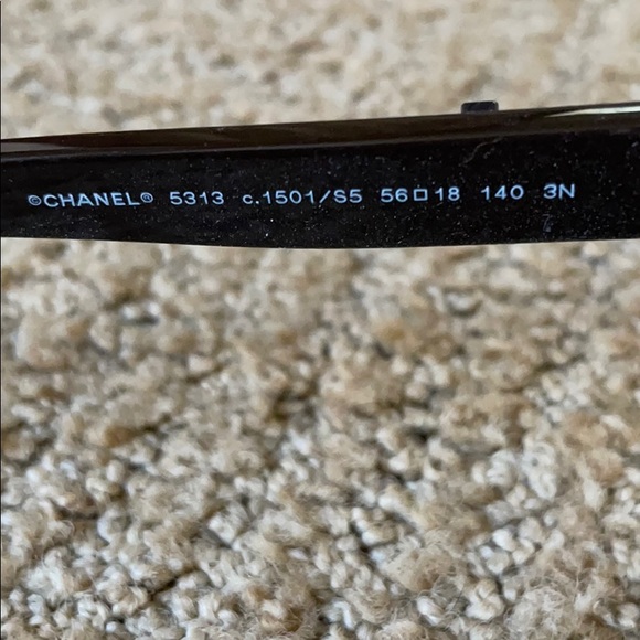 Authentic CHANEL sunglasses - Picture 3 of 3
